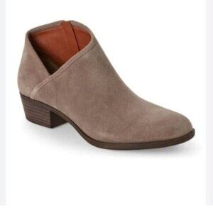 Lucky Brand Brekke Suede Booties Taupe Pull-on Low Heel Asymmetric Ankle Shoes 9